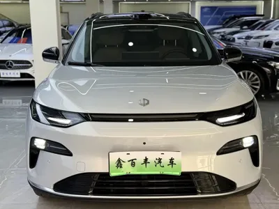 Leapmotor Leapmotor C11 2025, 10000 км, за 128800 CNY