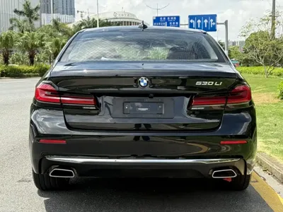 BMW 5 Series 2022, 26000 км, за 233900 CNY - фото 6