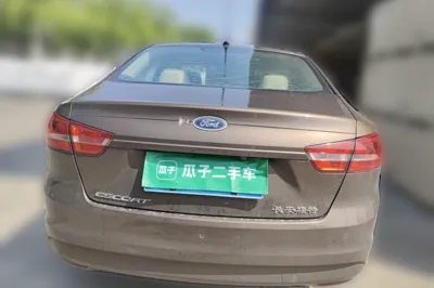 Ford Escort 2015, 135100 км, за 31299.12 CNY - фото 7
