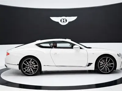 Bentley Continental 2022, 7000 км, за 2388000 CNY - фото 7
