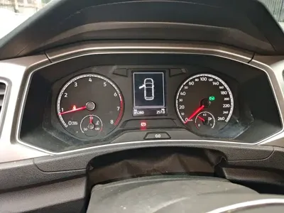 Volkswagen T-Roc 2018, 85300 км, за 45500 CNY - фото 8
