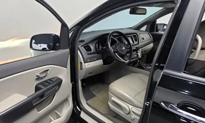 Kia Canival 2018, 60035 км, за 12990000 KRW - фото 10