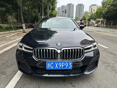 BMW 5 Series 2022, 40000 км, за 198000 CNY