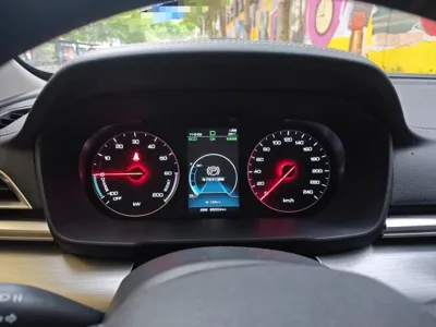 BYD Qin New Energy 2019, 65000 км, за 44411.13 CNY - фото 12