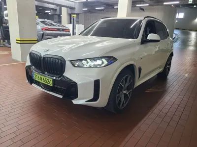 BMW X5 · 2025 год