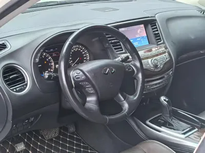 Infiniti QX60 (Import) 2018, 169000 км, за 82800 CNY - фото 7