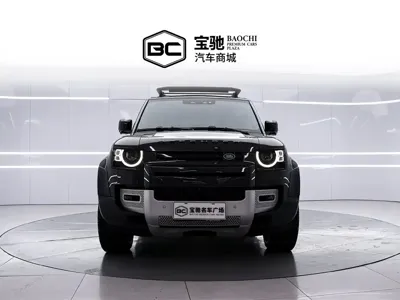 Land Rover Defender 2024, 13000 км, за 658000 CNY