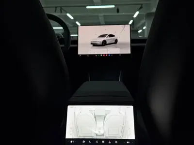 Tesla Model Y 2026, 100 км, за 243800 CNY - фото 7