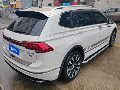 Volkswagen Tiguan L 2021, 26500 км, за 99000 CNY