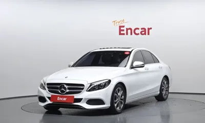 Mercedes-Benz C-Class · 2017 год