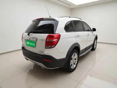 Chevrolet Captiva 2016, 78700 км, за 3633.44 USD