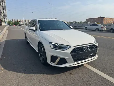 Audi A4L 2022, 68000 км, за 138800 CNY