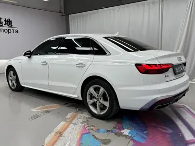 Audi A4L 2021, 40000 км, за 163800 CNY