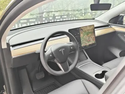 Tesla Model Y 2021, 95000 км, за 132800 CNY