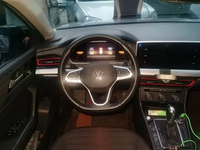 Volkswagen Lavida 2023, 67000 км, за 80500 CNY - фото 3
