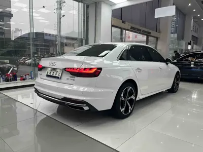 Audi A4L 2021, 70000 км, за 128800 CNY - фото 9