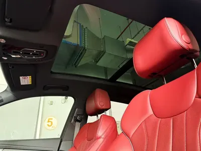 Audi Q5L 2024, 20800 км, за 222800 CNY - фото 9