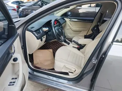 Skoda Octavia 2016, 78800 км, за 33600 CNY - фото 16