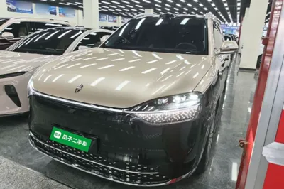 Hima AITO M9 · 2025 год