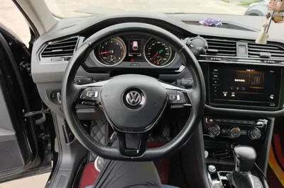 Volkswagen Tiguan L 2019, 89000 км, за 81094.42 CNY - фото 10