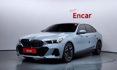 BMW 5-Series · 2025 год