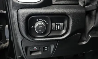 Dodge Ram Pick Up 2019, 68384 км, за 43000000 KRW - фото 17