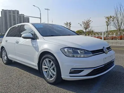 Volkswagen Golf 2018, 83000 км, за 55800 CNY - фото 3