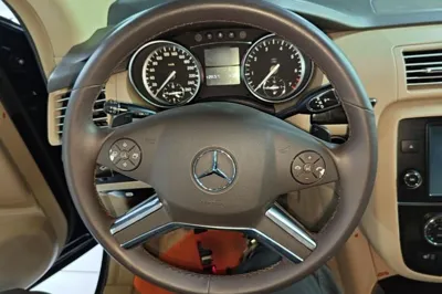 Mercedes-Benz R-Class 2017, 137400 км, за 93329.32 CNY - фото 18