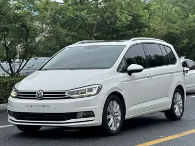 Volkswagen Touran 2018, 92000 км, за 49800 CNY - фото 1