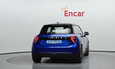 MINI Cooper 2024, 5179 км, за 39000000 KRW
