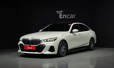 BMW i5 · 2024 год