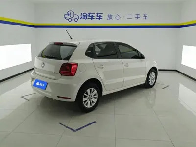 Volkswagen Polo 2017, 73900 км, за 25800 CNY