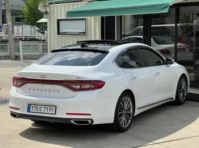 Hyundai Grandeur 2018, 111673 км, за 17990000 KRW