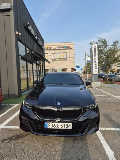 BMW 5-Series 2025, 3872 км, за 49000000 KRW
