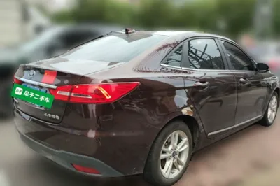 Ford Escort 2019, 55400 км, за 43698.58 CNY - фото 6