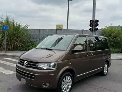 Volkswagen Multivan · 2013 год