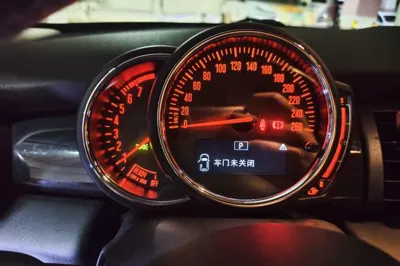 MINI MINI 2018, 40500 км, за 89012.61 CNY - фото 12