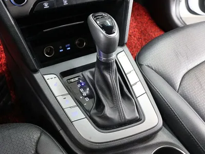 Hyundai Avante 2016, 143457 км, за 7300000 KRW - фото 11