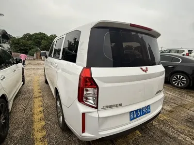 Wuling Hongguang Plus 2019, 90000 км, за 27000 CNY