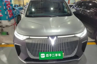 Voyah Dream 2025, 15900 км, за 280140.33 CNY
