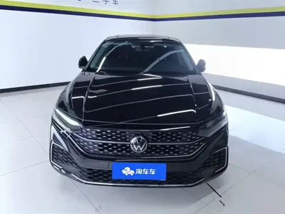Volkswagen Passat 2022, 48000 км, за 113600 CNY - фото 2