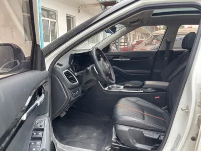 Kia KX3 2022, 24000 км, за 102800 CNY