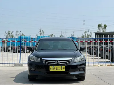 Honda Accord 2012, 177000 км, за 27700 CNY