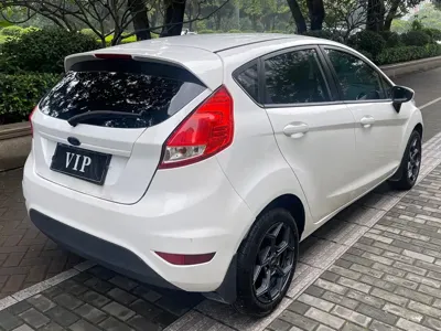 Ford Fiesta 2015, 104000 км, за 18000 CNY
