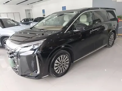 BYD Xia · 2025 год