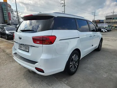 Kia Canival 2019, 205049 км, за 8990000 KRW - фото 6