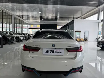 BMW i3 2025, 6000 км, за 153800 CNY