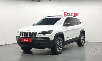 Jeep Cherokee · 2021 год