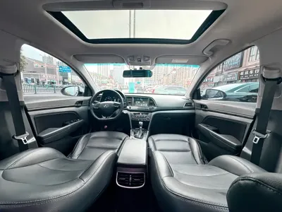 Hyundai Elantra 2019, 98000 км, за 43800 CNY - фото 9