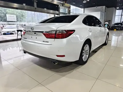 Lexus ES 2014, 50000 км, за 128000 CNY - фото 5